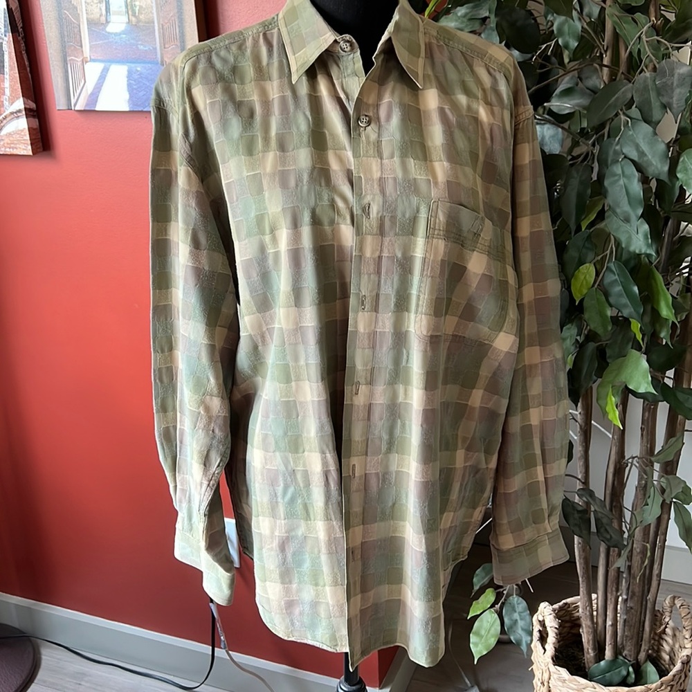 AXIS Mens long sleeve shirt with button breast pocket